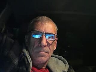 deanofflove2210 live webcam thumbnail