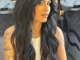 debb_model live webcam thumbnail