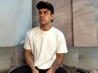 derek_voss live webcam thumbnail