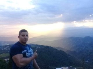 derekk_frostt live webcam thumbnail