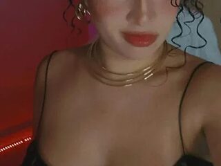 DIVINANGELA live webcam thumbnail