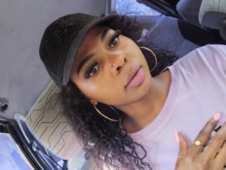 DiamondLuv29 live webcam thumbnail
