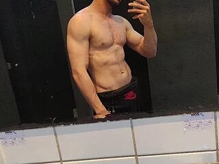 Dick13boy live webcam thumbnail