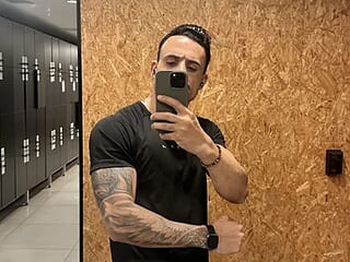 DiegoPosturado live webcam thumbnail