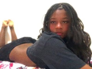 Dina_moss live webcam thumbnail