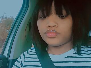 Divine_Beautyxx live webcam thumbnail