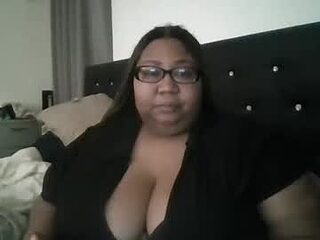 diamondbbwqueen live webcam thumbnail
