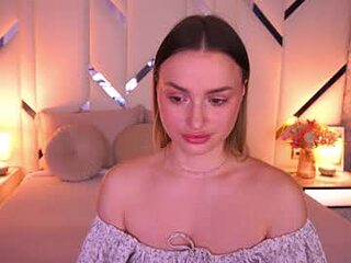 diana_nova live webcam thumbnail