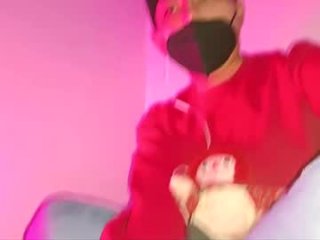 dickyjackenzi live webcam thumbnail