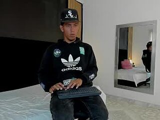 dilanx18 live webcam thumbnail