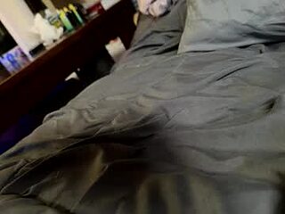 dillon973221 live webcam thumbnail