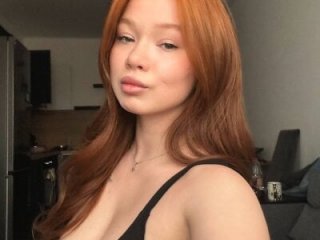 dinky__emily live webcam thumbnail