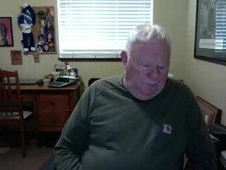 dirtrider195080438 live webcam thumbnail