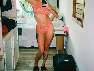discobabydisco live webcam thumbnail