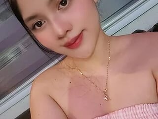 divine_hirara live webcam thumbnail