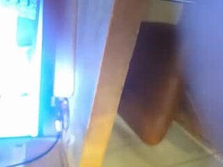 divine_j live webcam thumbnail