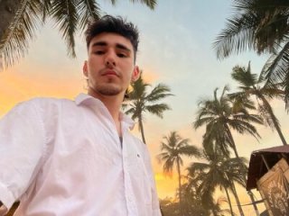 DmitriSanders live webcam thumbnail