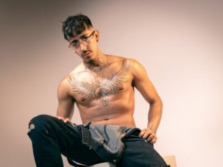 Donovan_Desmond live webcam thumbnail
