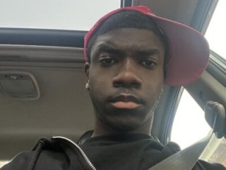 DopeeThreads live webcam thumbnail