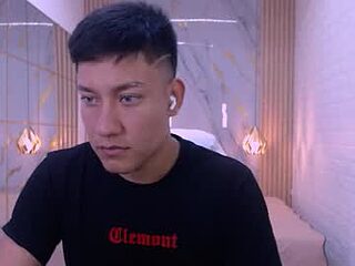dominantboy4 live webcam thumbnail