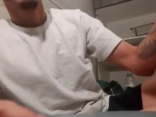 dommitwobad live webcam thumbnail