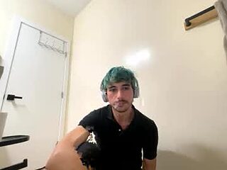 dommy_luv live webcam thumbnail