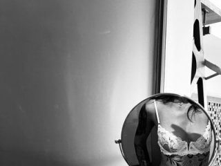 DramaQueen__ live webcam thumbnail