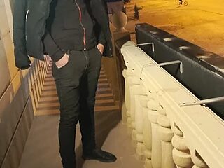 dragon_ndragos live webcam thumbnail