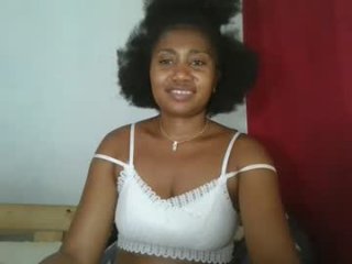 drasomaralda live webcam thumbnail