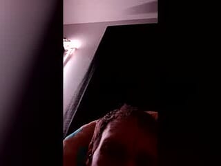 dustin2711628222 live webcam thumbnail