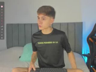 dustinlevine live webcam thumbnail