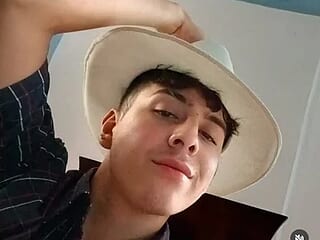 Dylanmcgz2314 live webcam thumbnail