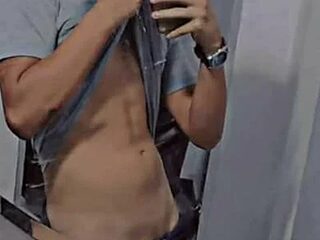 dylen_hot live webcam thumbnail