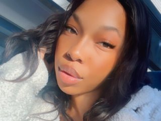 EbonyPeachPrincess live webcam thumbnail