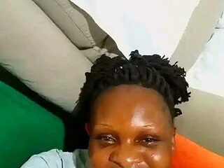 Ebonypearl2 live webcam thumbnail