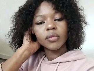 ebonymeera live webcam thumbnail