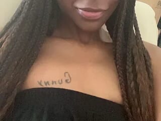 ebonypetite695 live webcam thumbnail