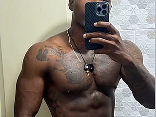 ELMEJORxxHOMBRE live webcam thumbnail