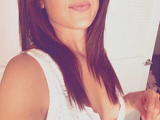 ElegantGorgeous888 live webcam thumbnail