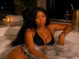 Elena_Taylor live webcam thumbnail