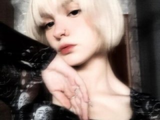 ElenoreVogtman live webcam thumbnail
