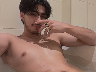 Elian_savoy live webcam thumbnail