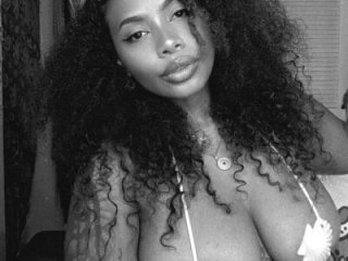 ElizaGrey_ live webcam thumbnail