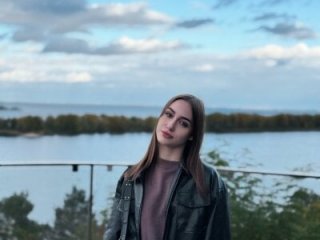 EllaWalker__ live webcam thumbnail