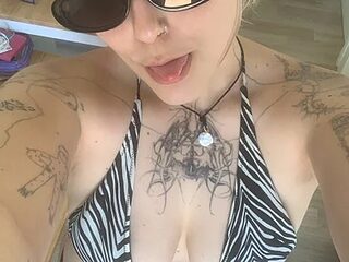 Ella_Bloom live webcam thumbnail