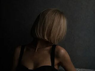 Elle_goldman live webcam thumbnail