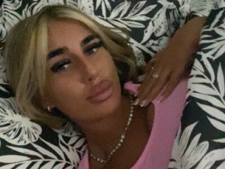 EllieMaeBaby live webcam thumbnail