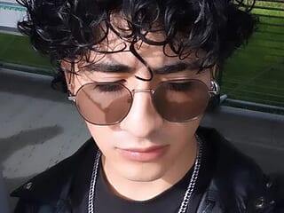 ElliotNoir live webcam thumbnail