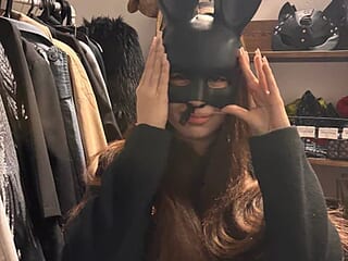 Elly_B1oom live webcam thumbnail