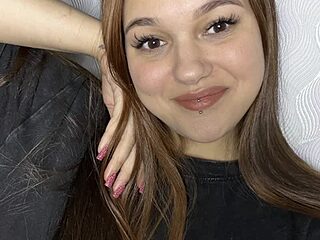 Elyssae live webcam thumbnail